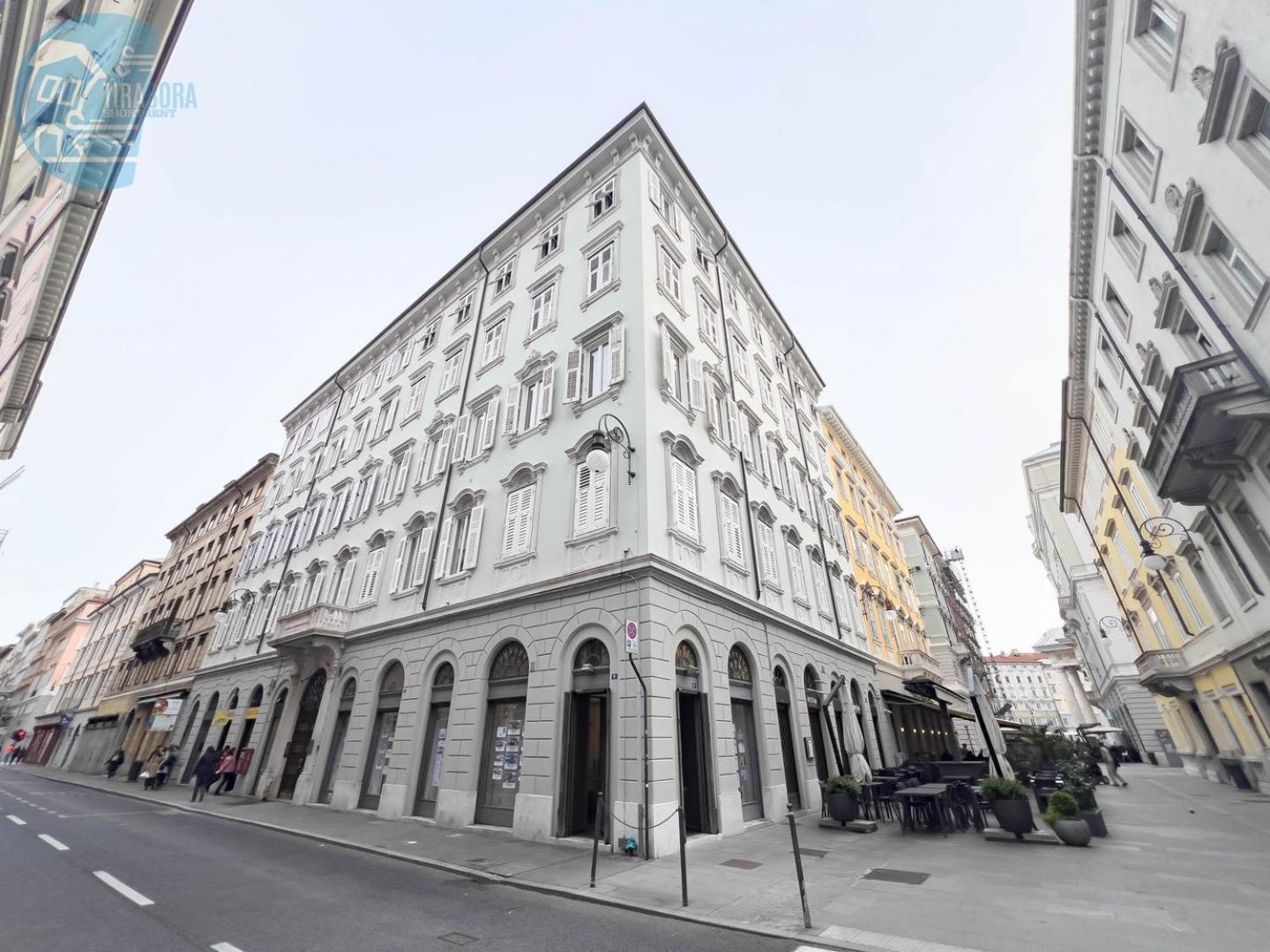 Mazzini 9 Tirabora Short Rent Διαμέρισμα Τεργέστη Εξωτερικό φωτογραφία