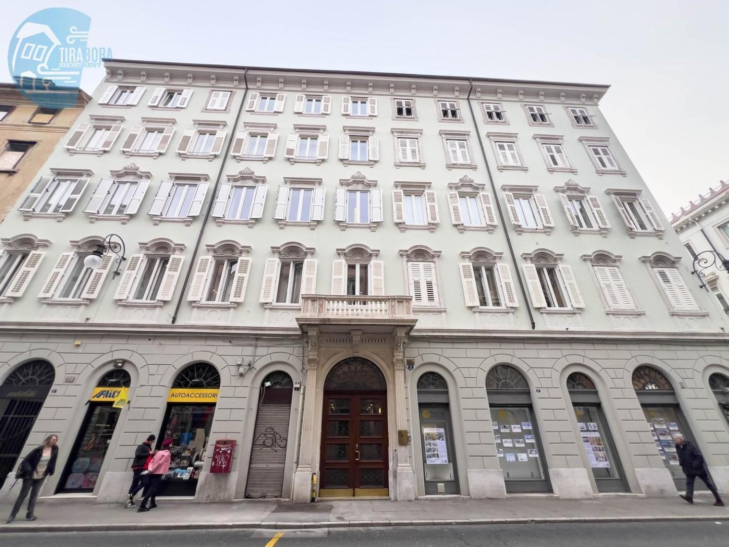 Mazzini 9 Tirabora Short Rent Διαμέρισμα Τεργέστη Εξωτερικό φωτογραφία
